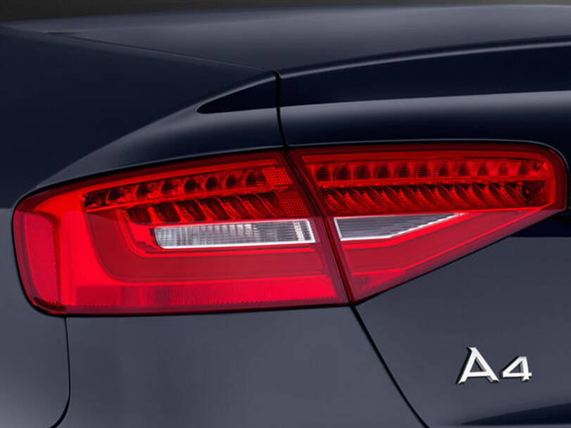 makes.audi model_series.a4 IMAGE