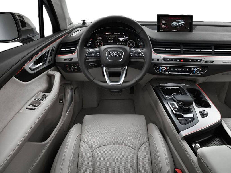 makes.audi models.q7 IMAGE
