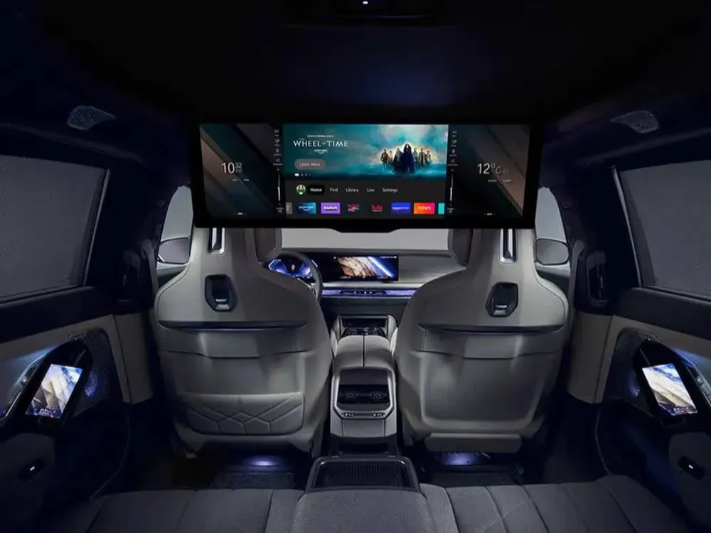 bmw i7 IMAGE