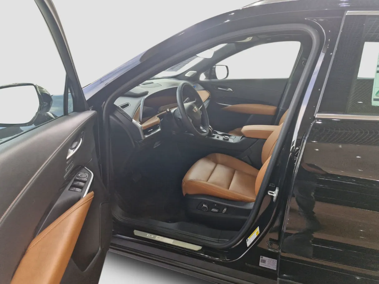 makes.cadillac models.xt4 IMAGE