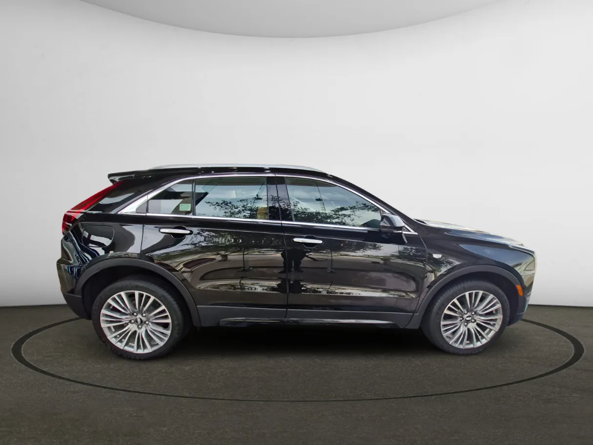 makes.cadillac models.xt4 IMAGE