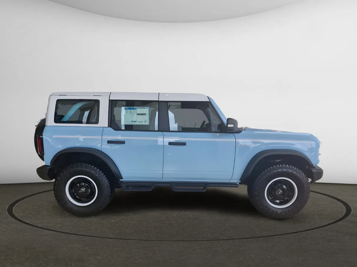 ford bronco IMAGE