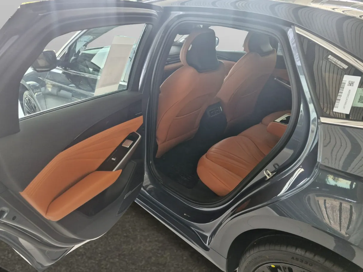 geely preface IMAGE