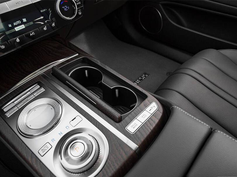 genesis g80 IMAGE