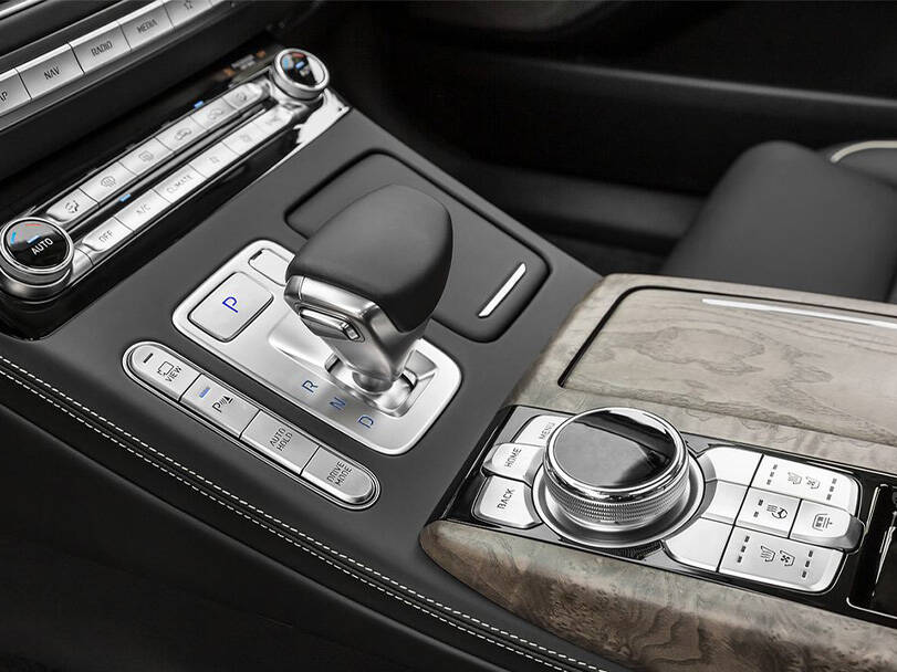 genesis g90 IMAGE