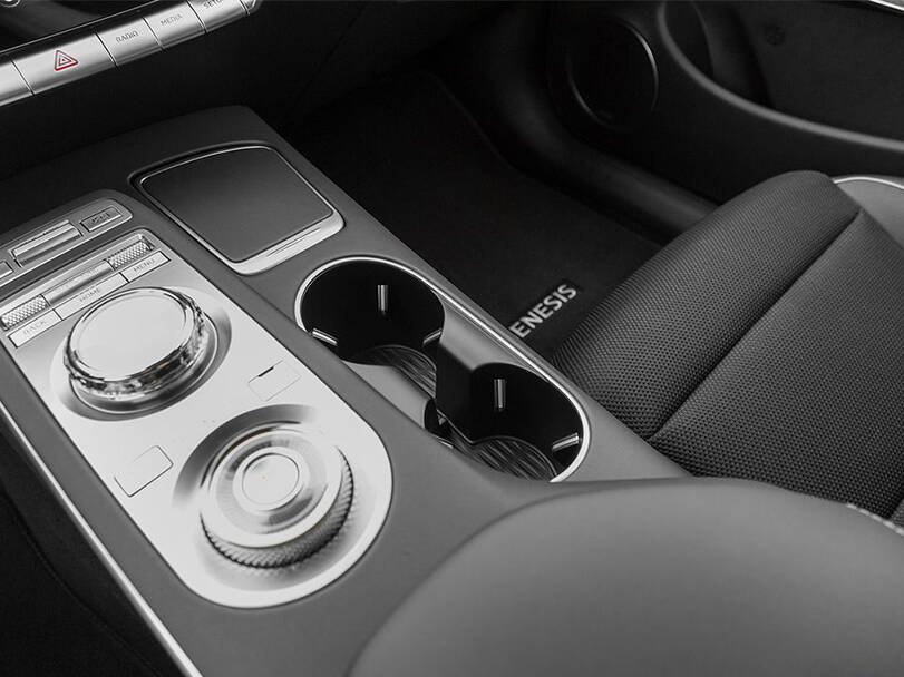 genesis gv70 IMAGE