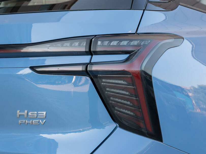 hongqi hs3 IMAGE
