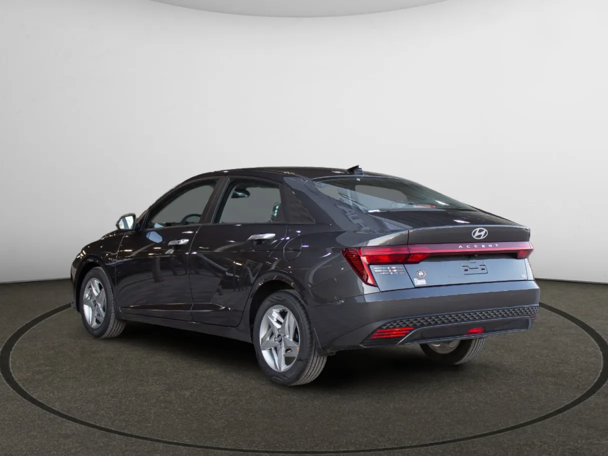 hyundai accent IMAGE