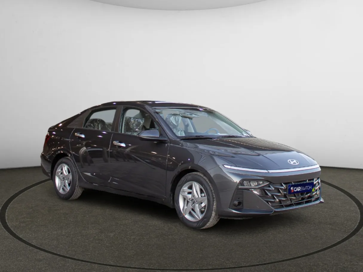hyundai accent IMAGE