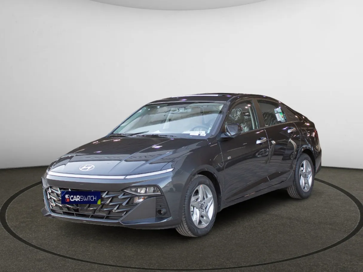 hyundai accent IMAGE