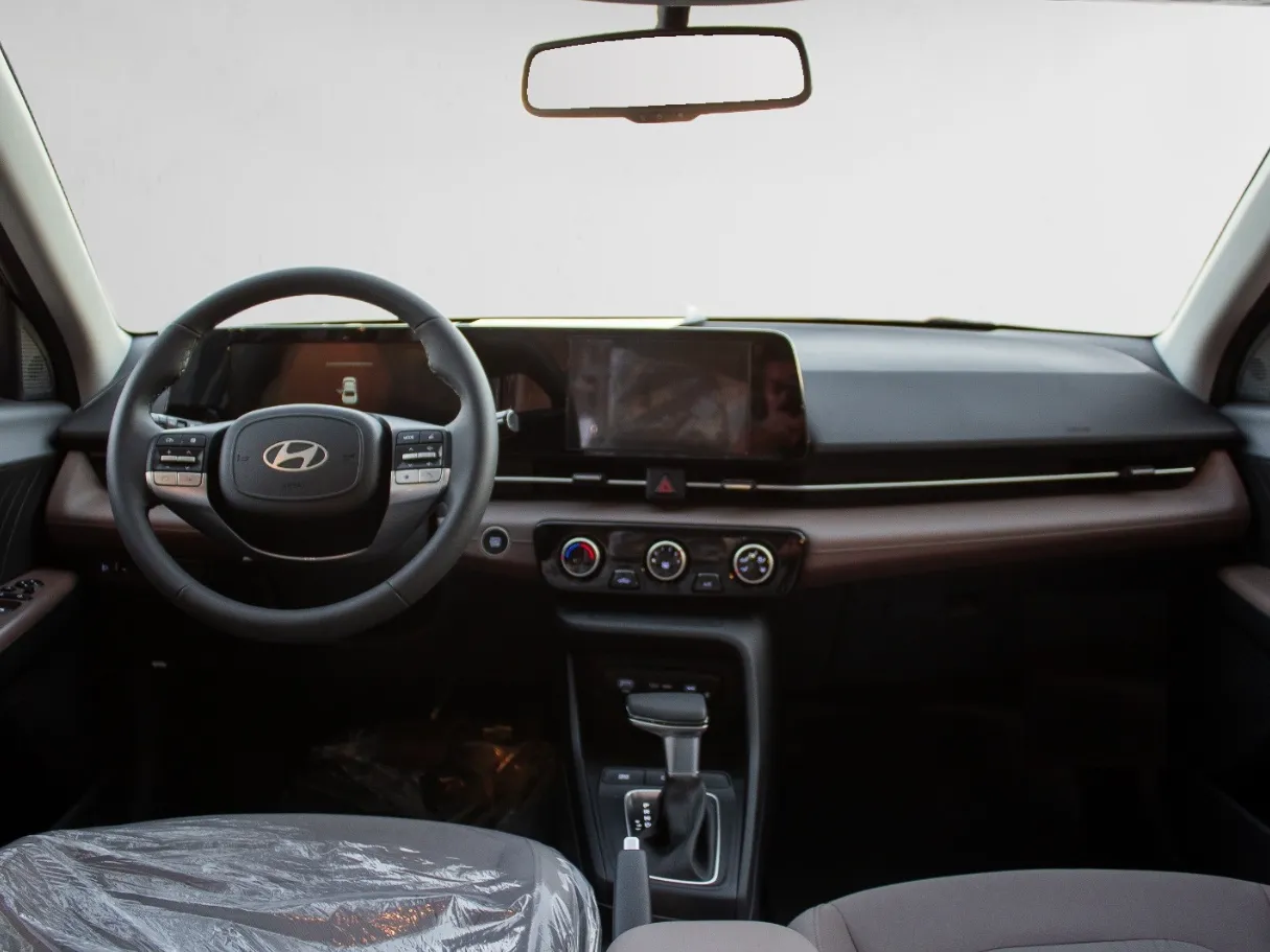 hyundai accent IMAGE