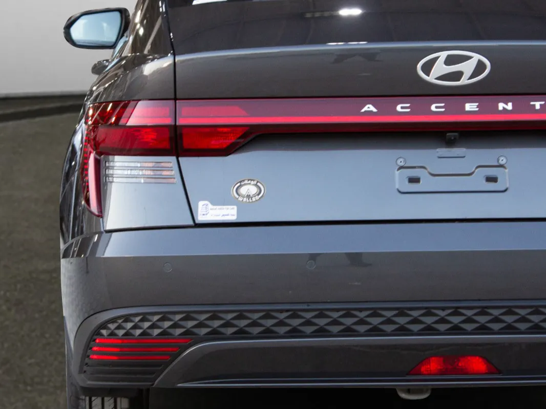 hyundai accent IMAGE