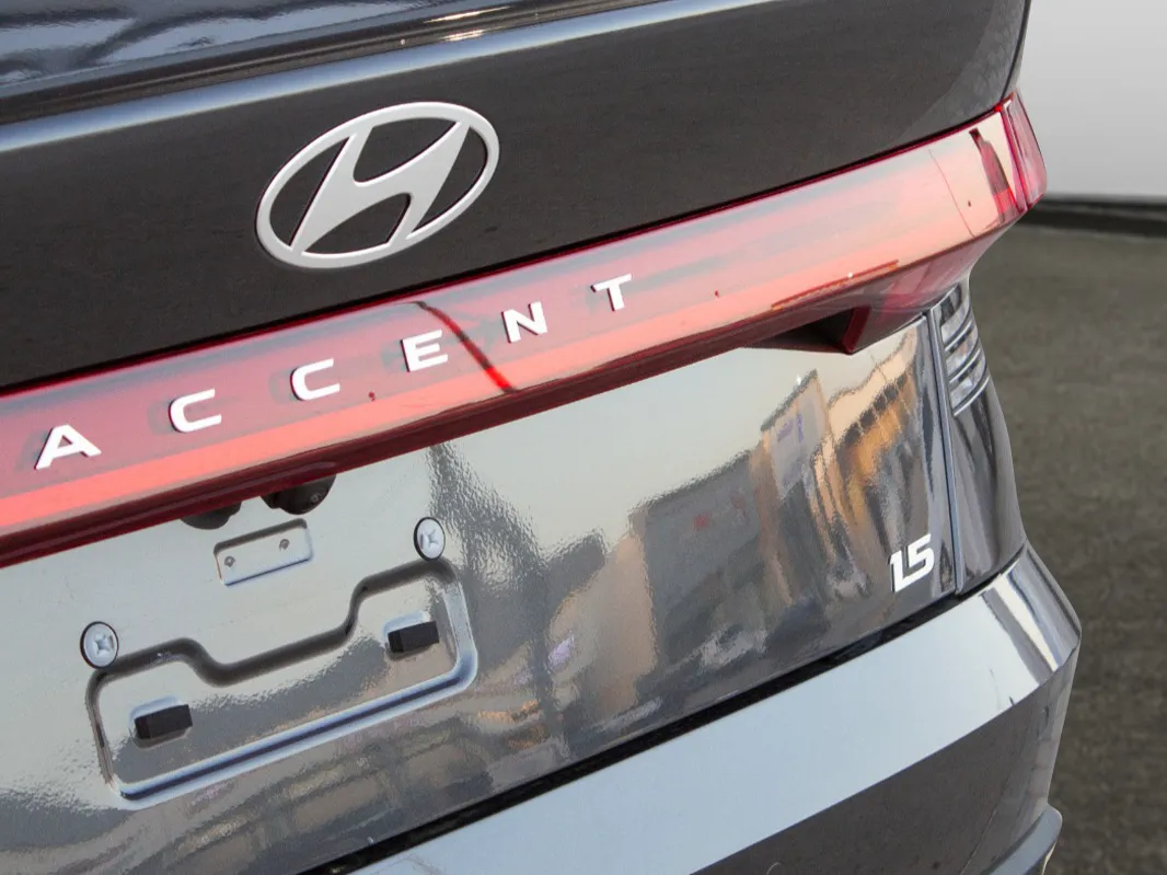 hyundai accent IMAGE