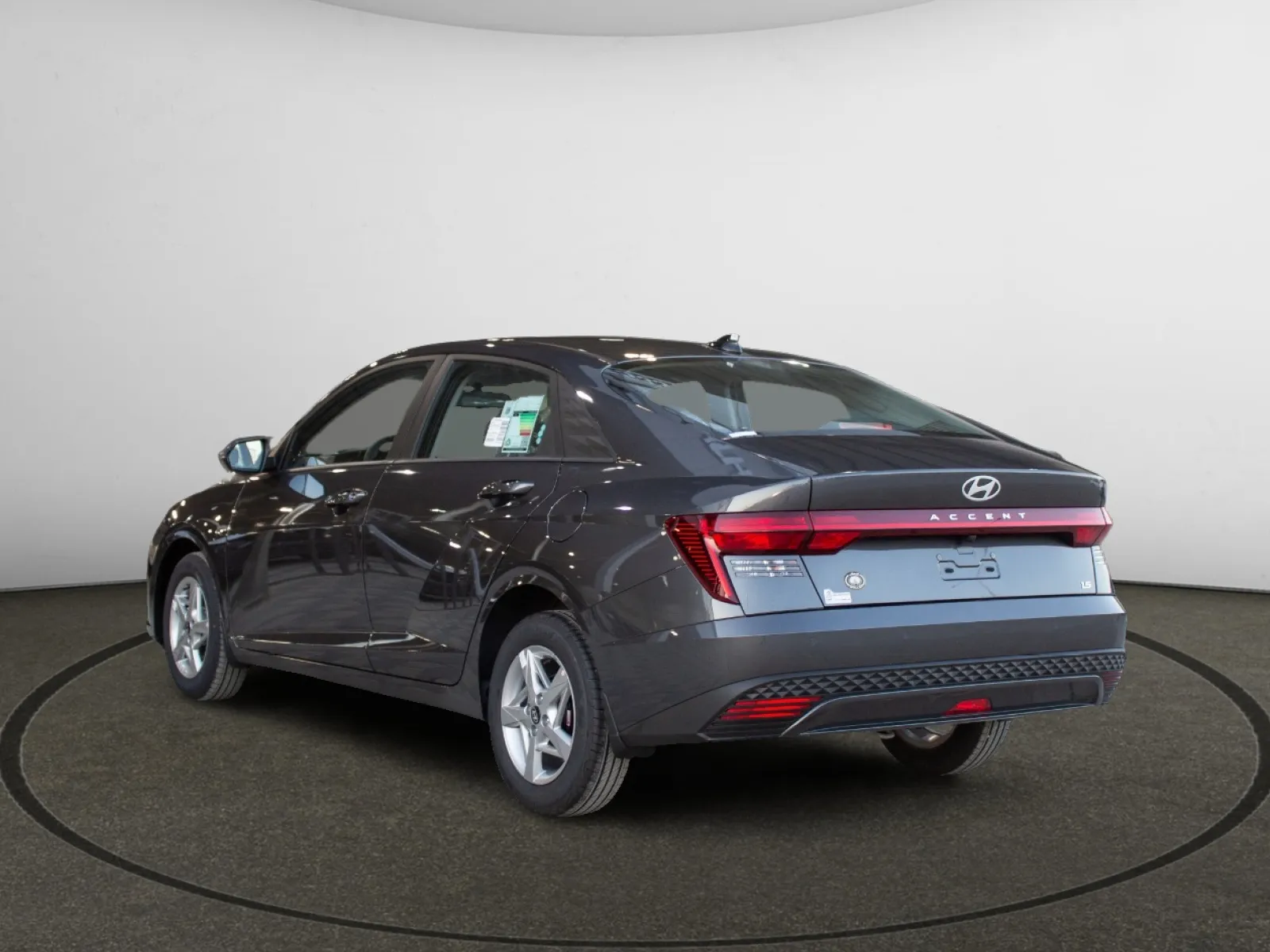 hyundai accent IMAGE