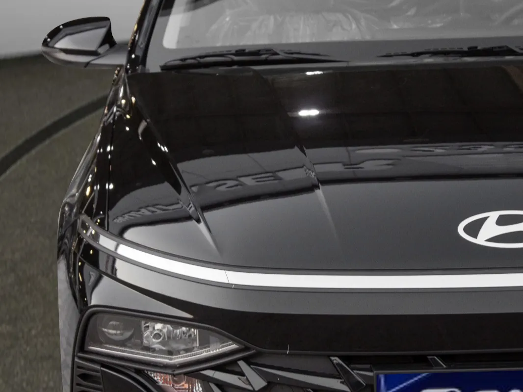 hyundai accent IMAGE