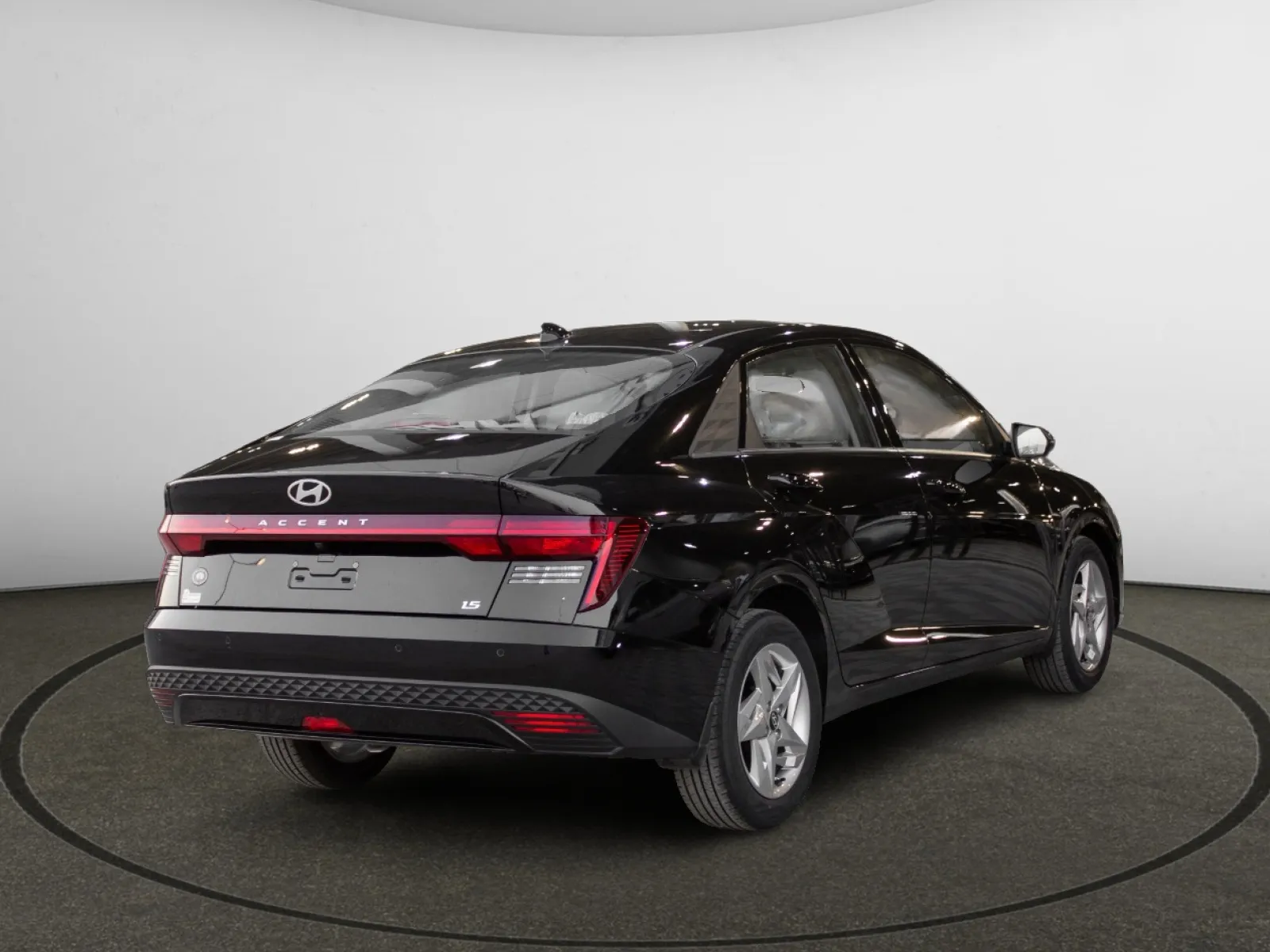 hyundai accent IMAGE