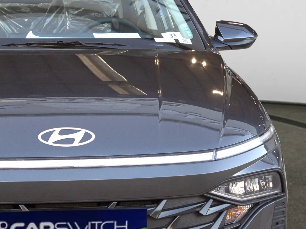 hyundai accent IMAGE
