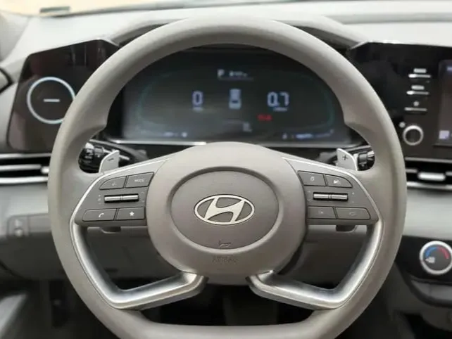 hyundai elantra IMAGE