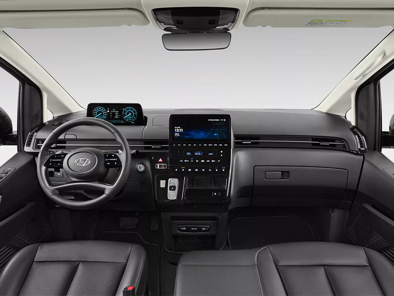 hyundai staria IMAGE