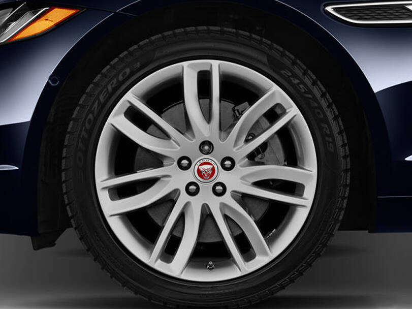 jaguar xf IMAGE