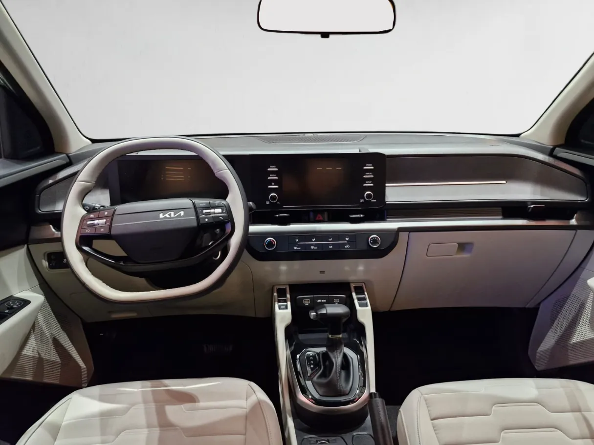 kia carens IMAGE