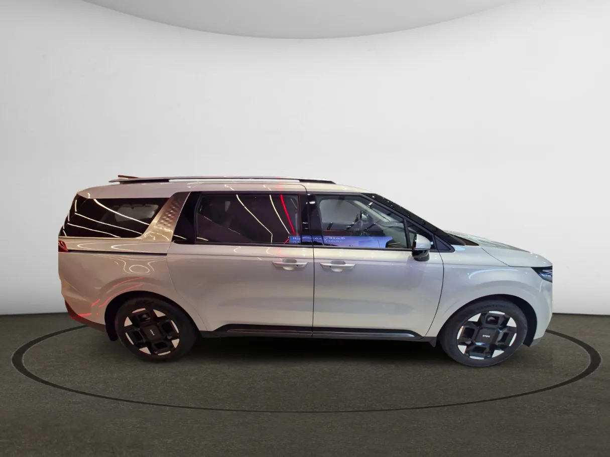 kia carnival IMAGE