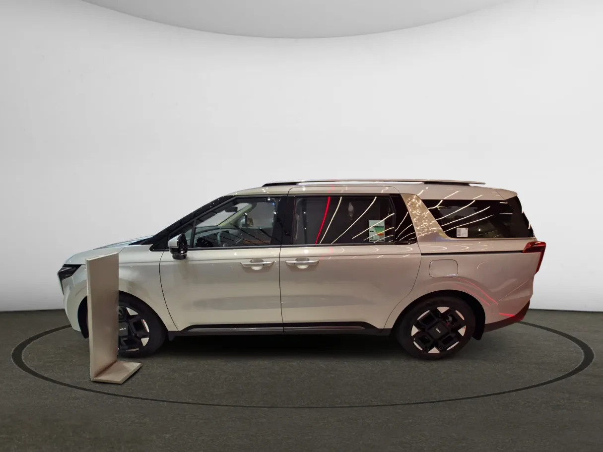 kia carnival IMAGE