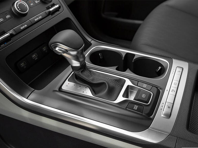 kia carnival IMAGE