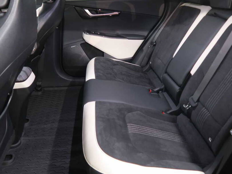 kia ev6 IMAGE