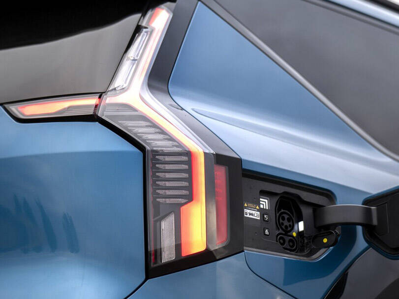 kia ev9 IMAGE