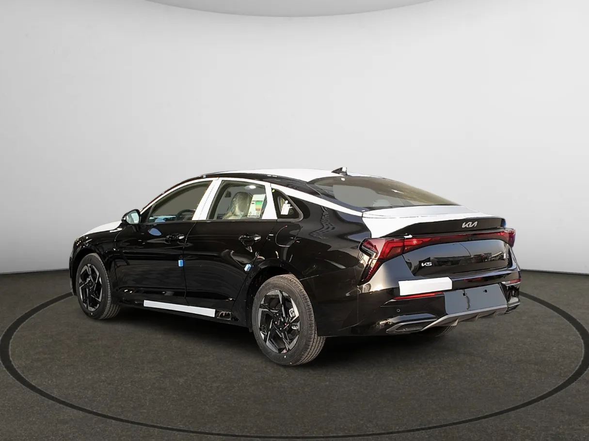 kia k5 IMAGE