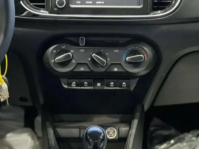 kia pegas IMAGE
