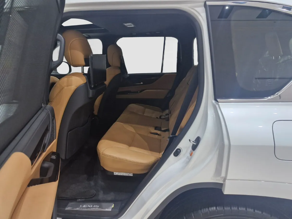 lexus lx600 IMAGE