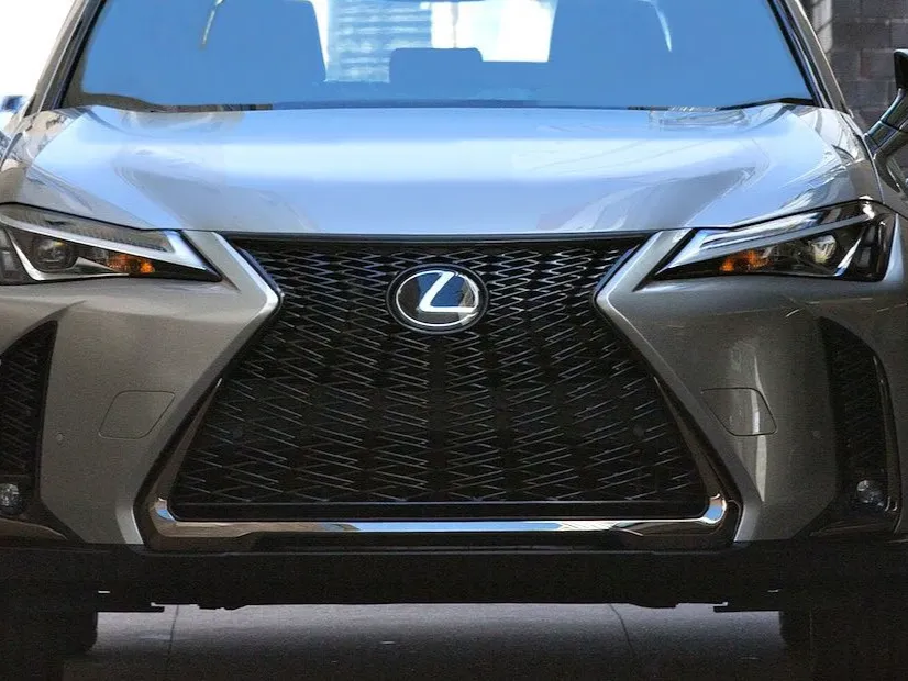 lexus ux200 IMAGE