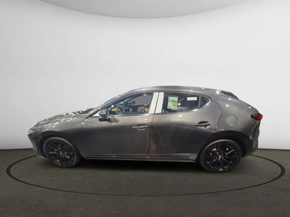 mazda 3 IMAGE