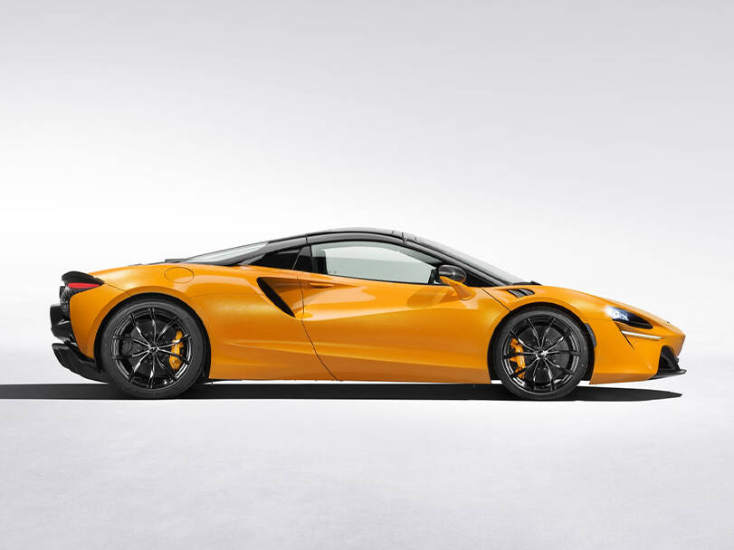 mclaren artura IMAGE