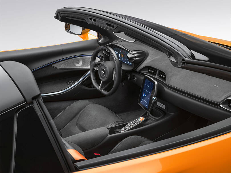 mclaren artura IMAGE