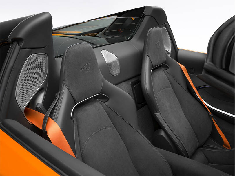 mclaren artura IMAGE