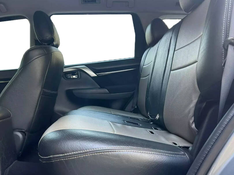 mitsubishi montero-sport IMAGE
