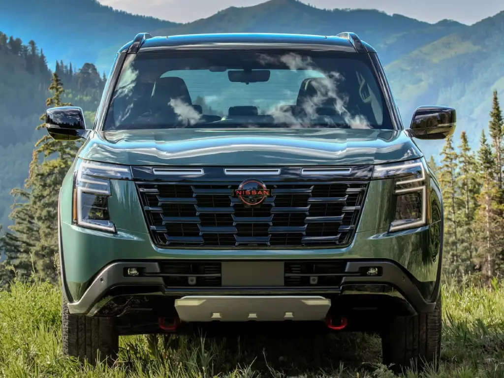 nissan armada IMAGE