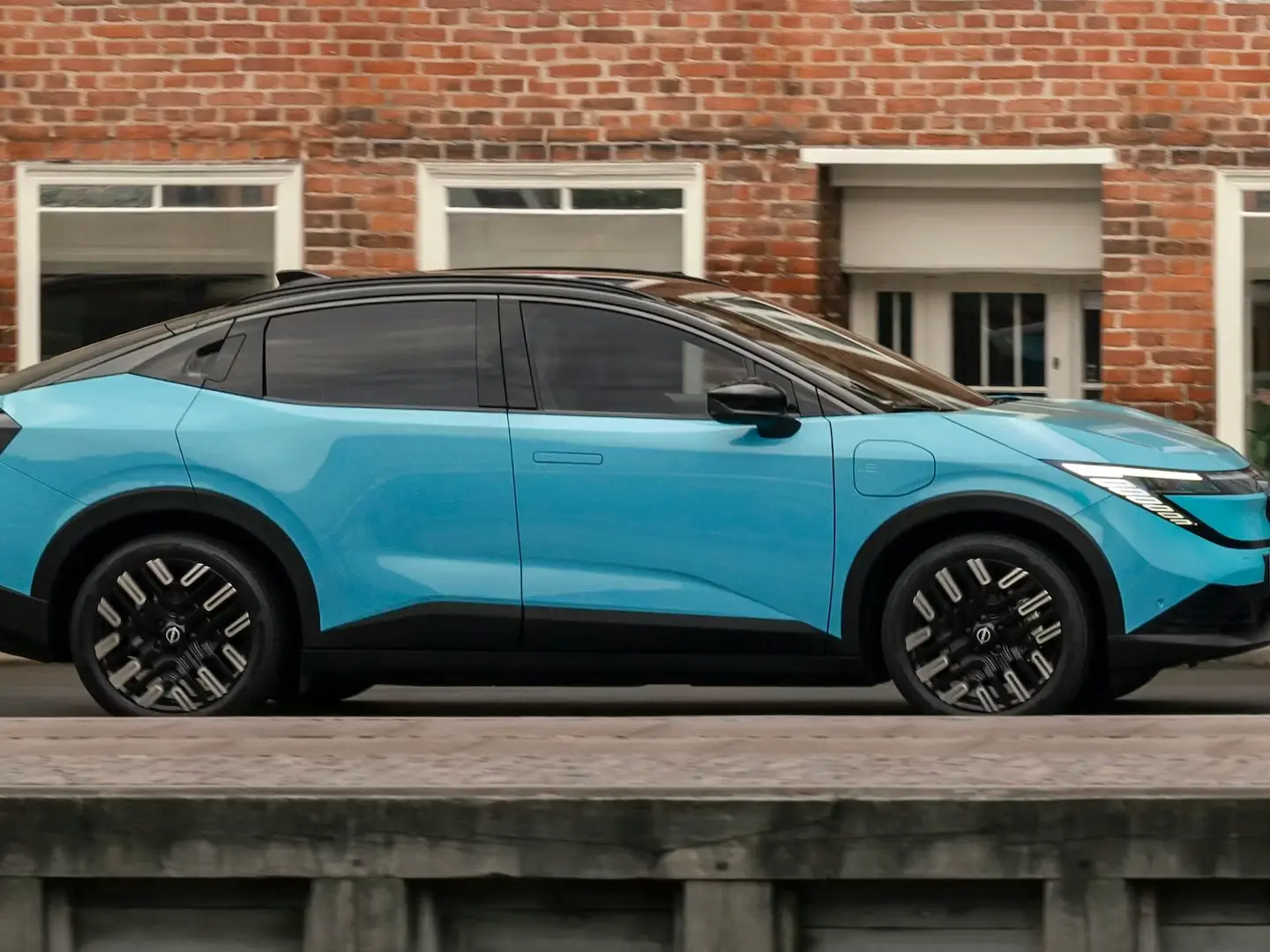 nissan leaf IMAGE