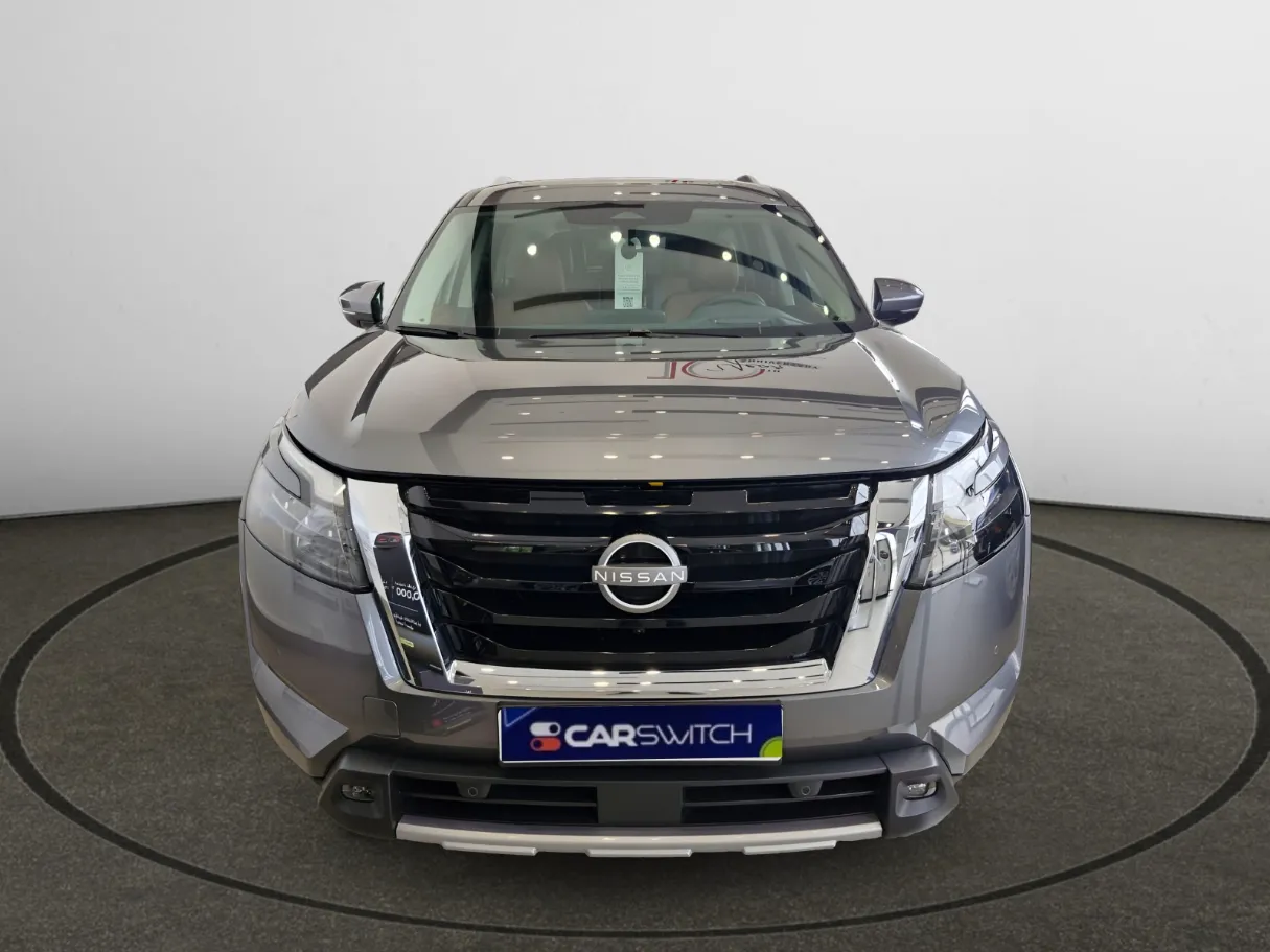 makes.nissan models.pathfinder IMAGE