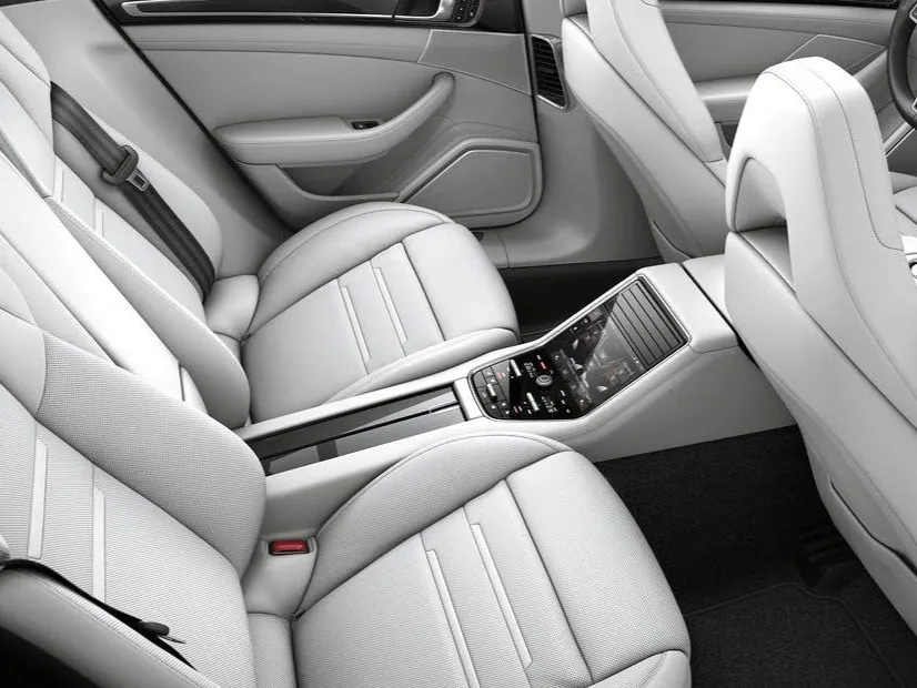 porsche panamera IMAGE