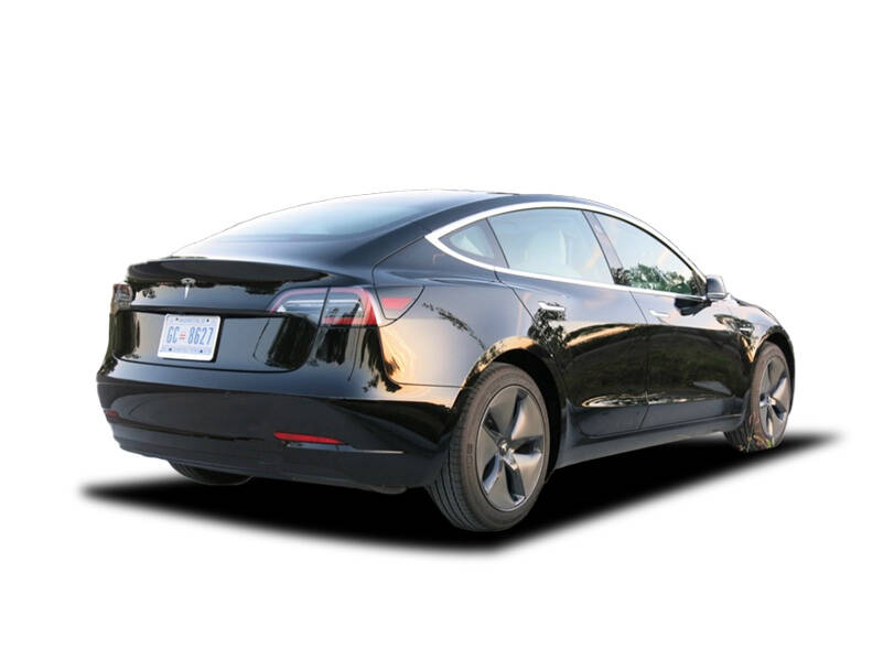 makes.tesla models.model-3 IMAGE