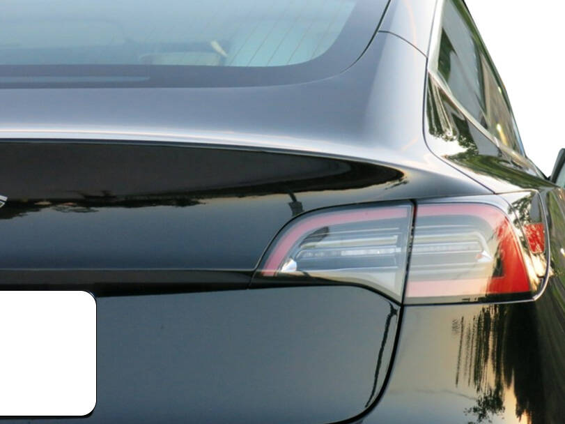 makes.tesla models.model-3 IMAGE