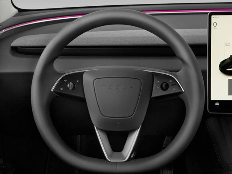 makes.tesla models.model-3 IMAGE