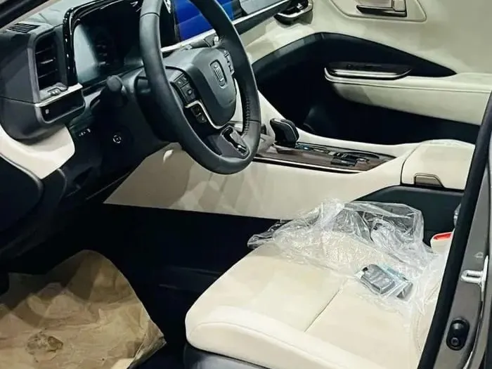 toyota crown IMAGE