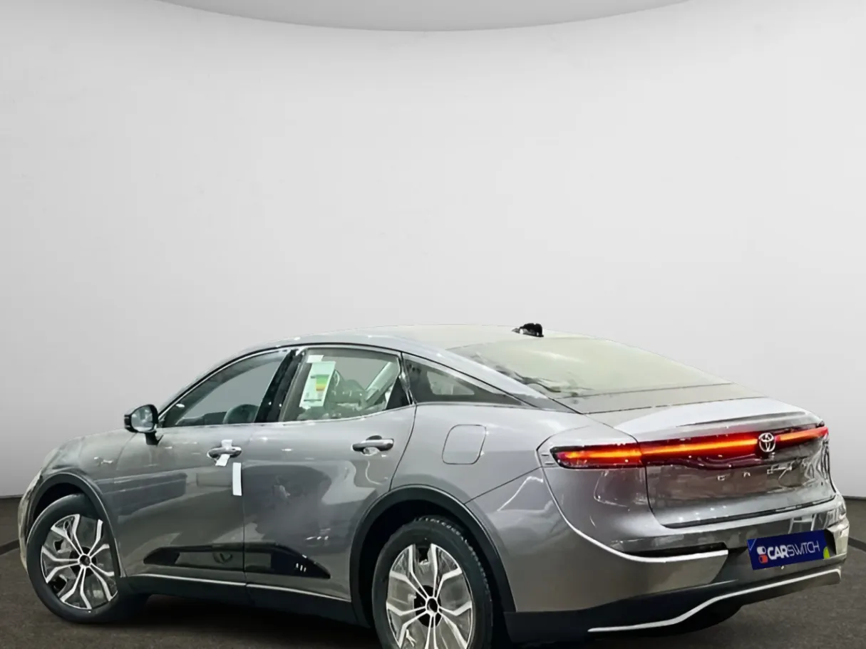 toyota crown IMAGE