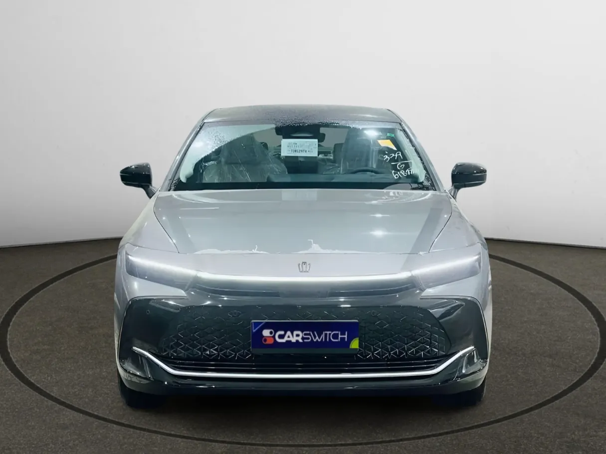 toyota crown IMAGE