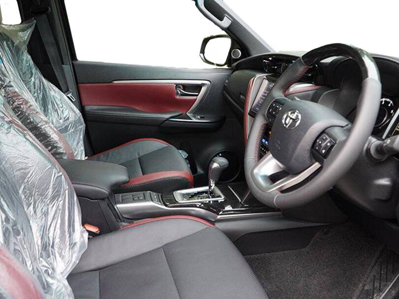 makes.toyota models.fortuner IMAGE